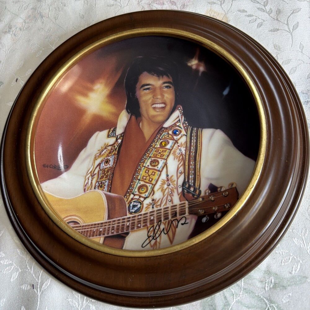 Elvis Presley " The Spirit " collector plate With Wood Display Surround